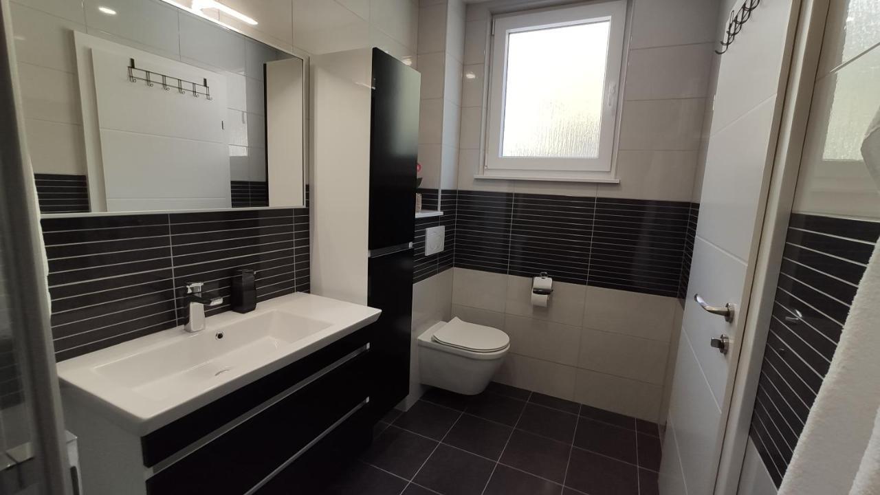 Luxury Apartment Pape Baška Voda Екстериор снимка